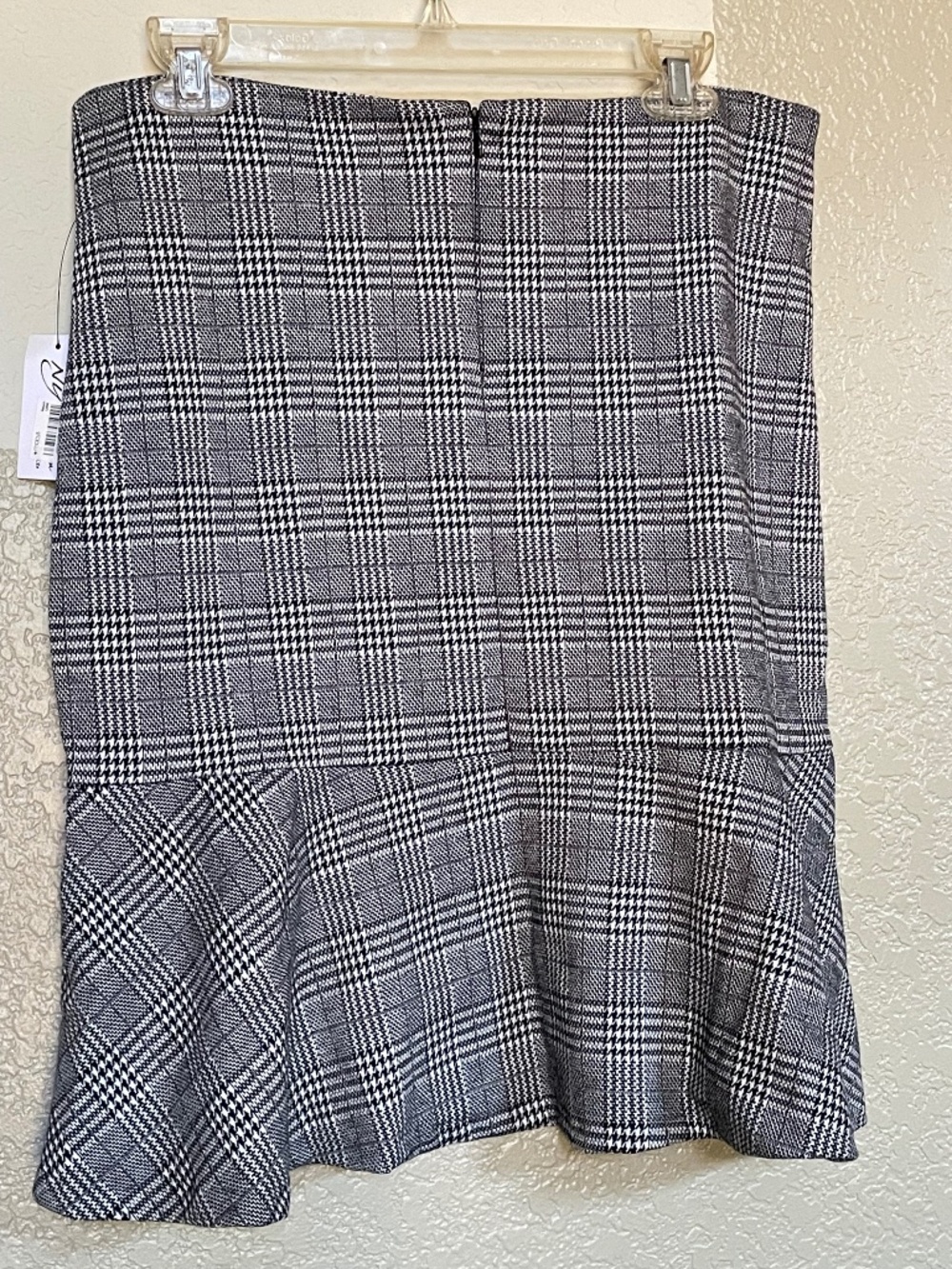 NY Collection Macys New with Tags Black and White Plaid Skirt